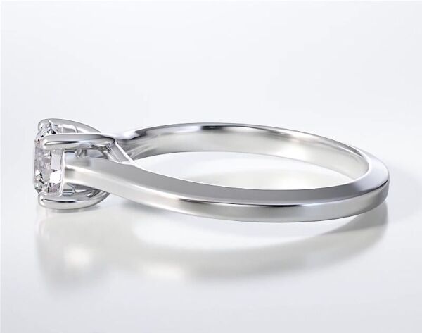 SOLITAIRE RING ENG093